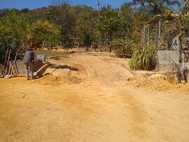 image 01 - Preparação do calçamento da entrada da casa